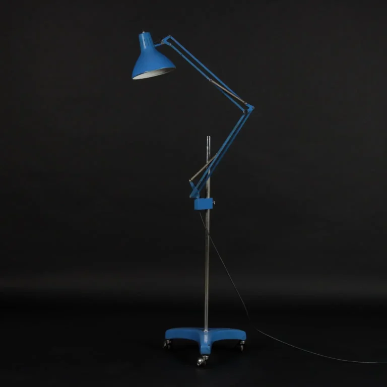 Lampada modello 'Naska' Arne Jacobsen